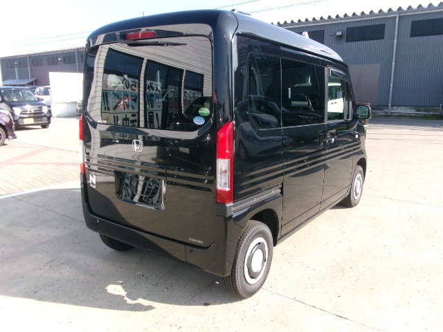 Honda N-VAN 8