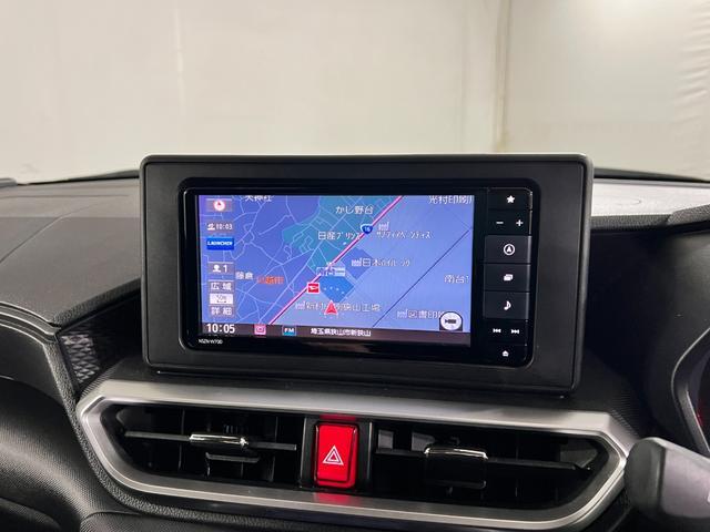 Daihatsu Rocky 11