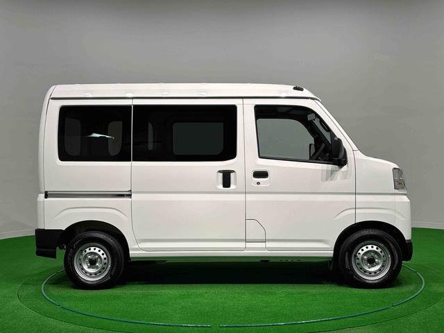 Daihatsu Hijet Cargo 7