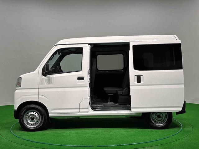Daihatsu Hijet Cargo 8