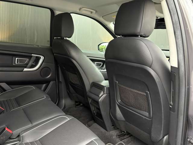 Land Rover Discovery Sport 12