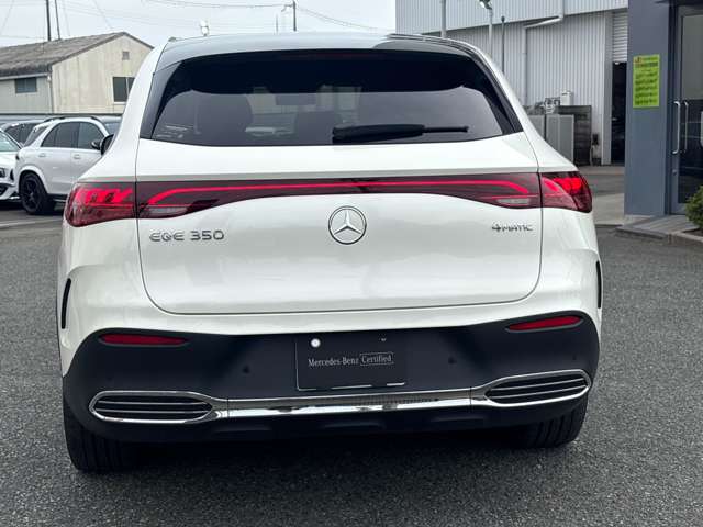 Mercedes-Benz EQE SUV 8