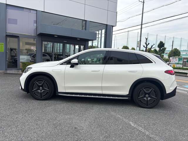 Mercedes-Benz EQE SUV 10