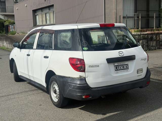 Mazda Familia Van 6
