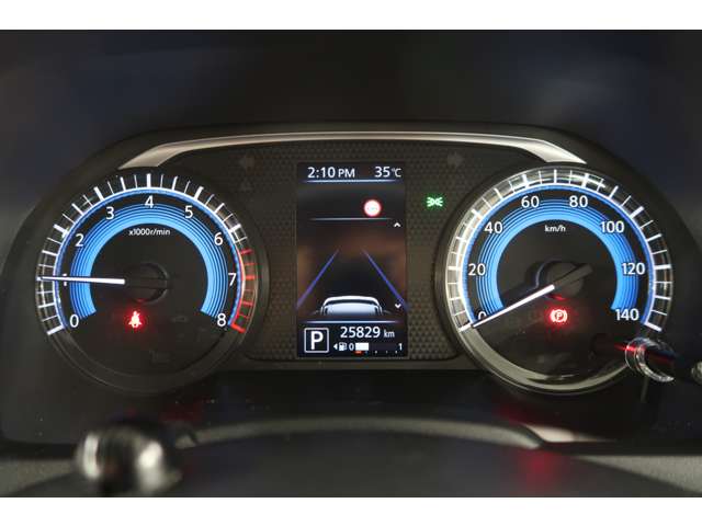 Mitsubishi eK X 12
