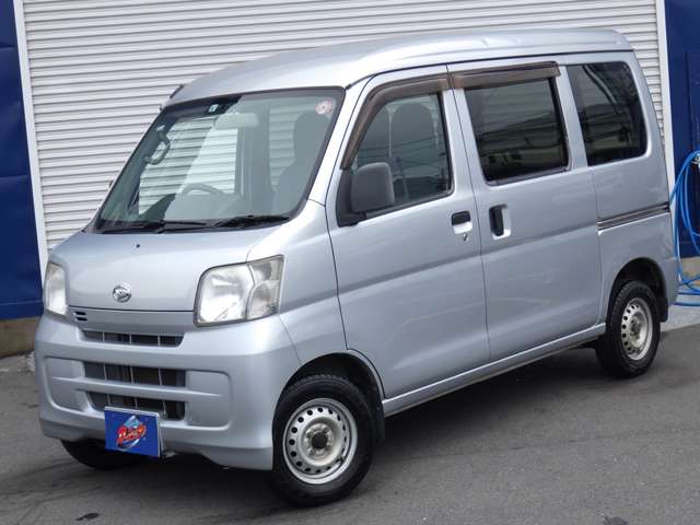 Daihatsu Hijet Cargo 6