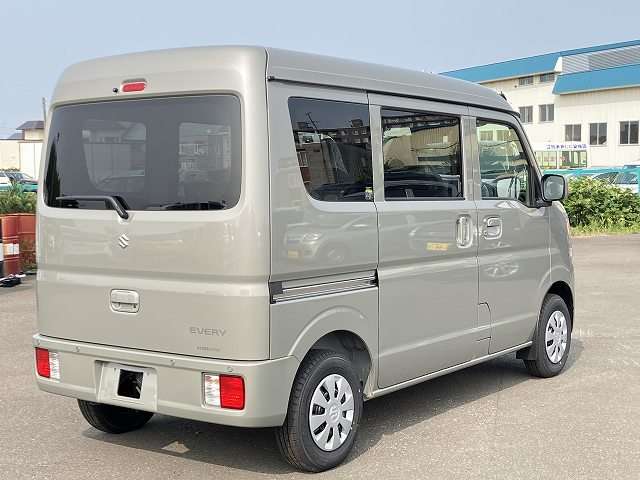 Suzuki Every 12