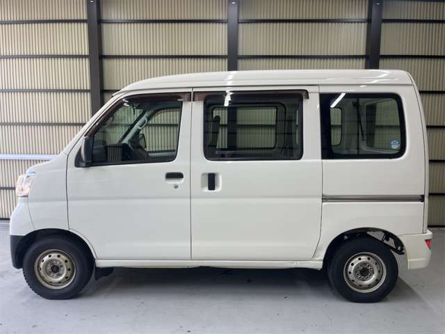 Daihatsu Hijet Cargo 7