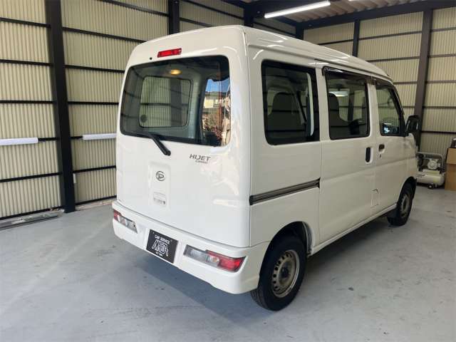 Daihatsu Hijet Cargo 8