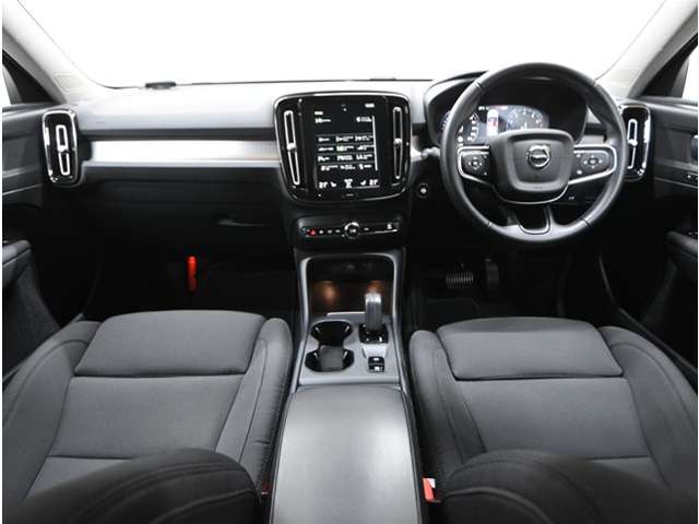 Volvo XC40 6