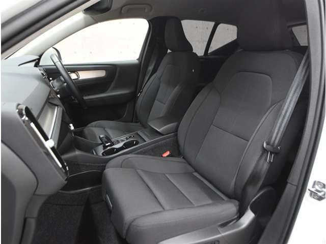 Volvo XC40 8