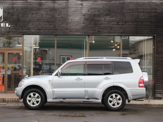 Mitsubishi Pajero 6