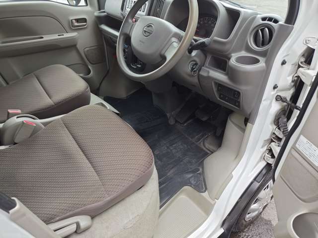 Nissan NV100 Clipper 10