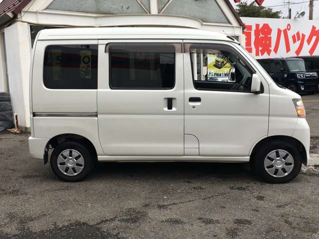 Daihatsu Hijet Cargo 7