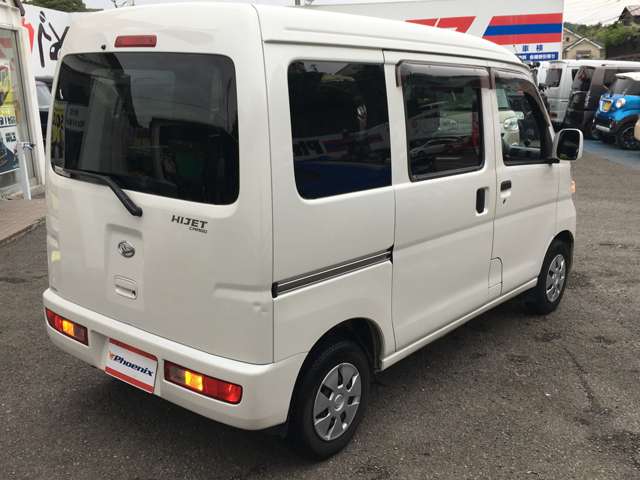 Daihatsu Hijet Cargo 8