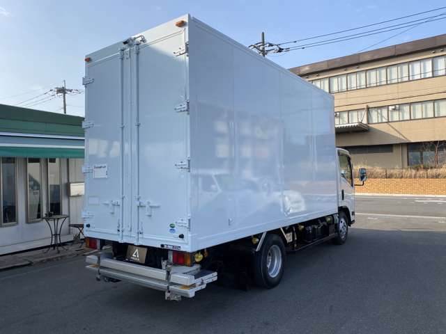 Isuzu Elf 5