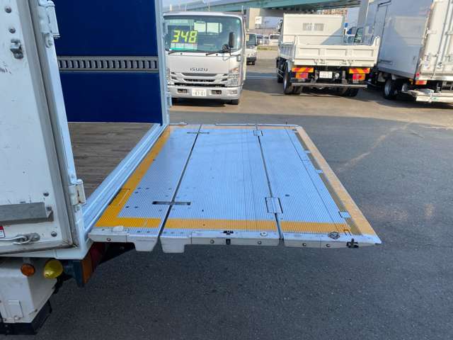 Isuzu Elf 9