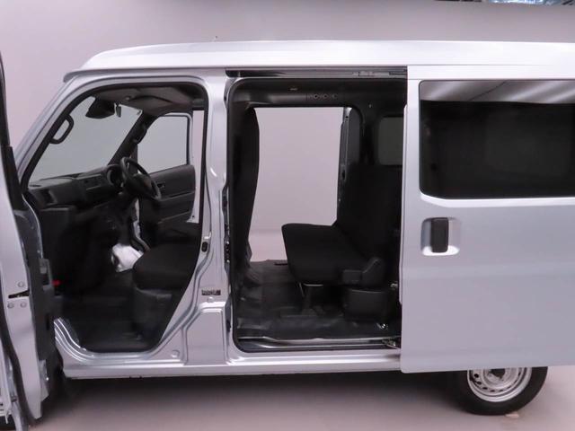 Daihatsu Hijet Cargo 7