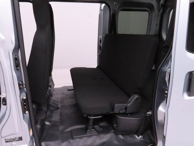 Daihatsu Hijet Cargo 10