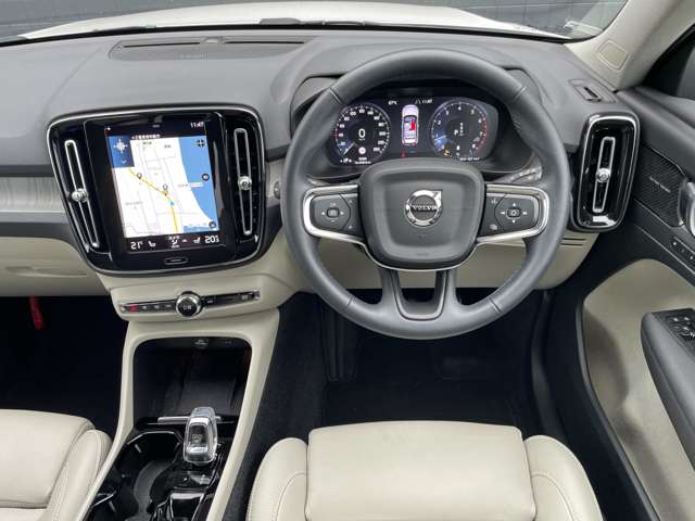 Volvo XC40 9