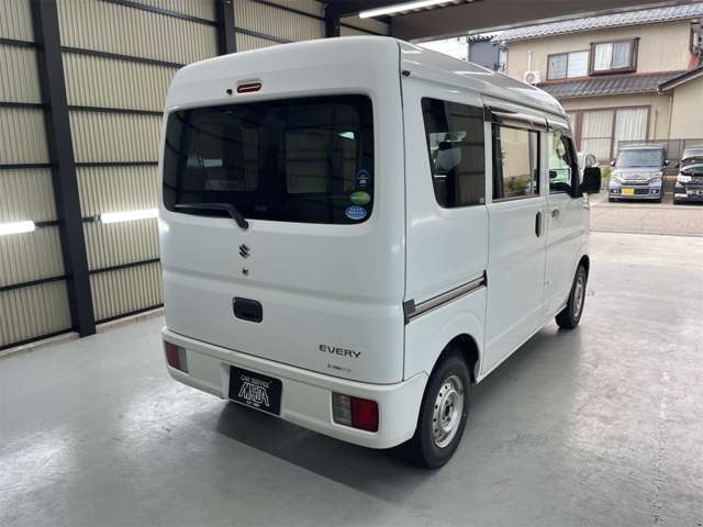 Suzuki Every 12