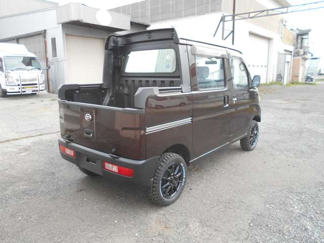 Daihatsu Hijet Deck Van 8