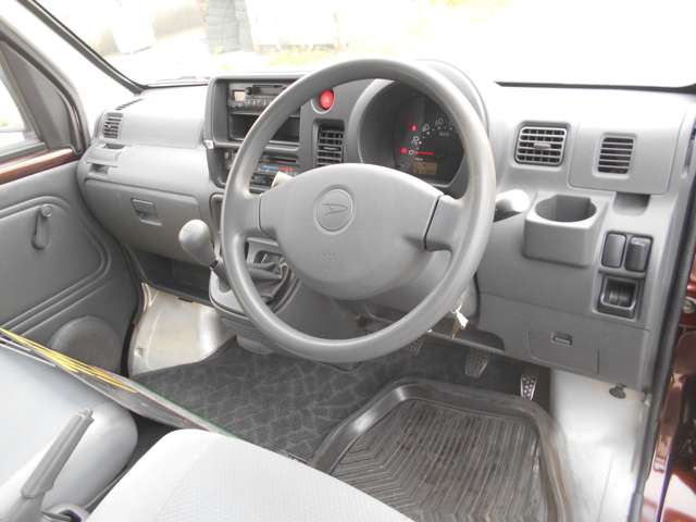 Daihatsu Hijet Deck Van 10