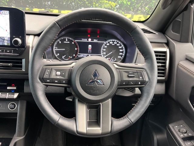 Mitsubishi Triton 11