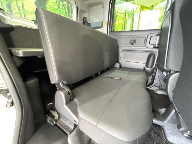 Suzuki Spacia Base 9