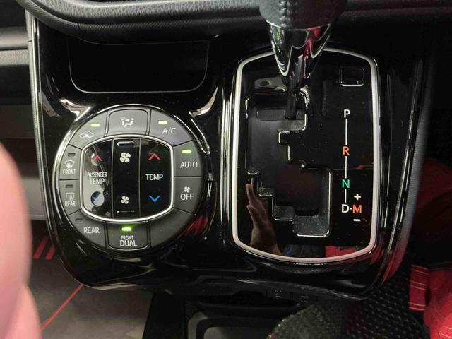 Toyota Noah 9