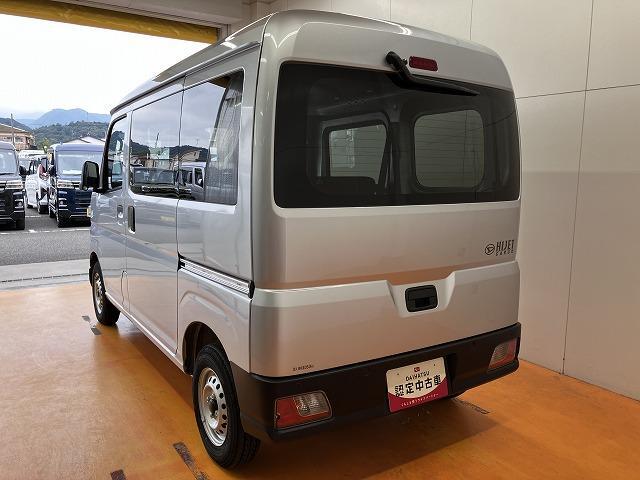 Daihatsu Hijet Cargo 6