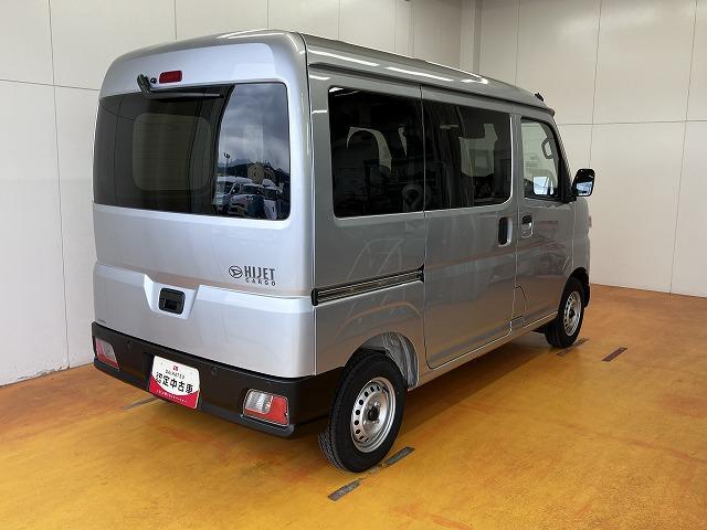 Daihatsu Hijet Cargo 8