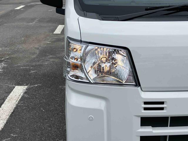 Daihatsu Hijet Cargo 3