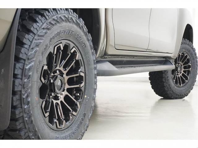Toyota Hilux 5