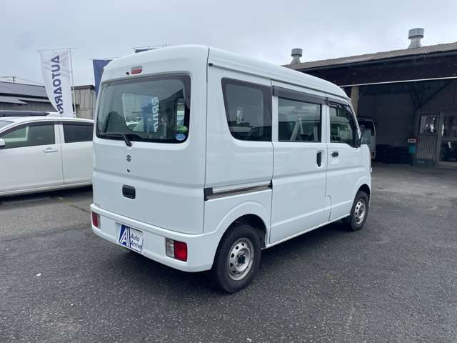 Suzuki Every 8