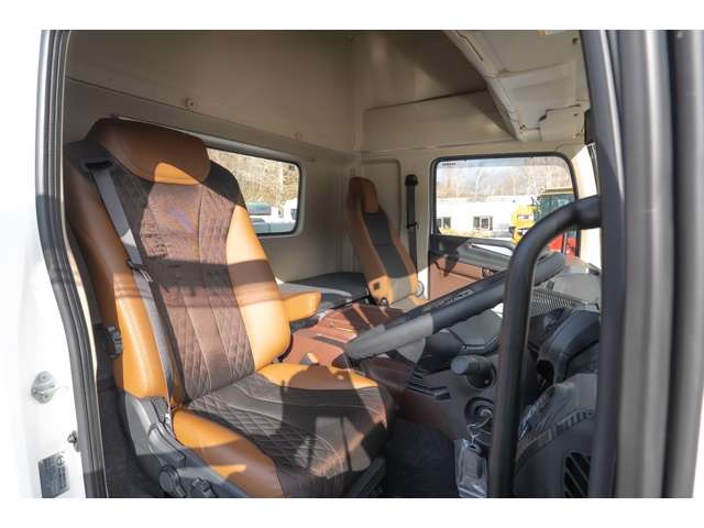 Hino Ranger 12