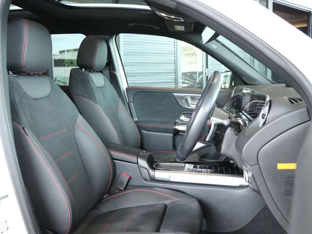 Mercedes-Benz GLB 6