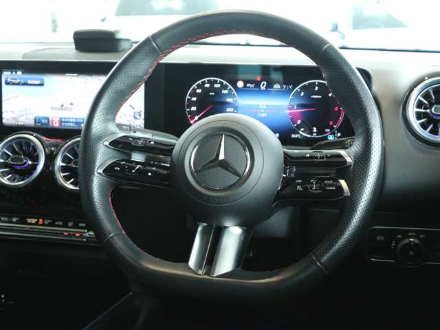 Mercedes-Benz GLB 10