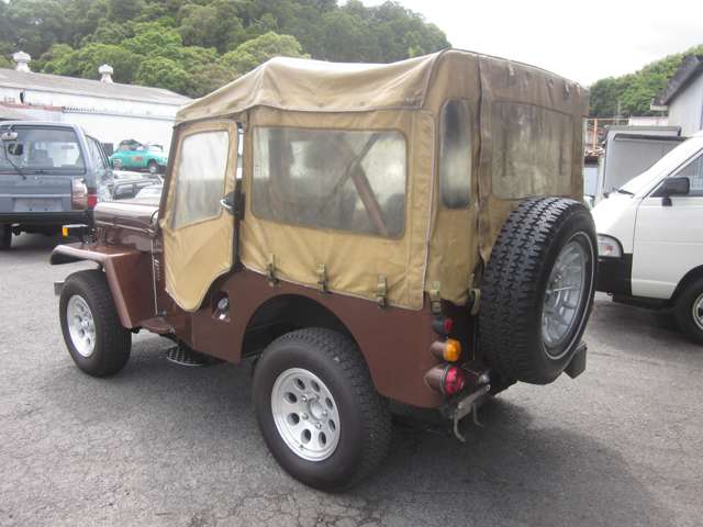 Mitsubishi Jeep 5