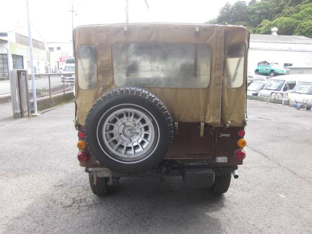 Mitsubishi Jeep 7