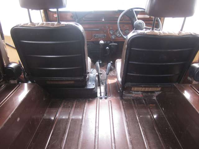 Mitsubishi Jeep 8