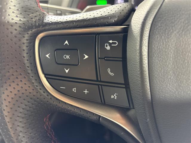 Lexus UX 12