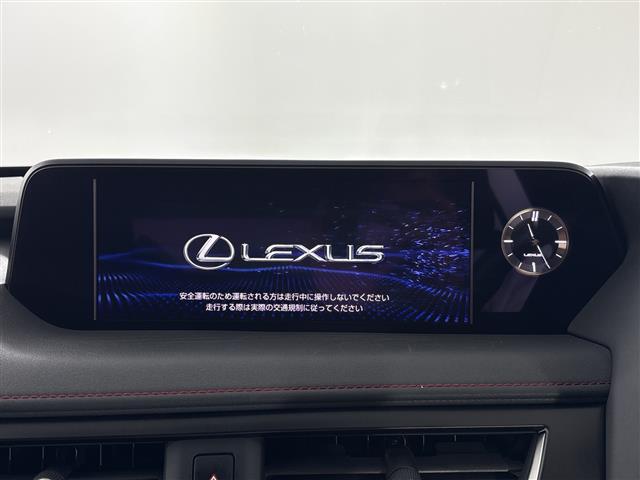 Lexus UX 6