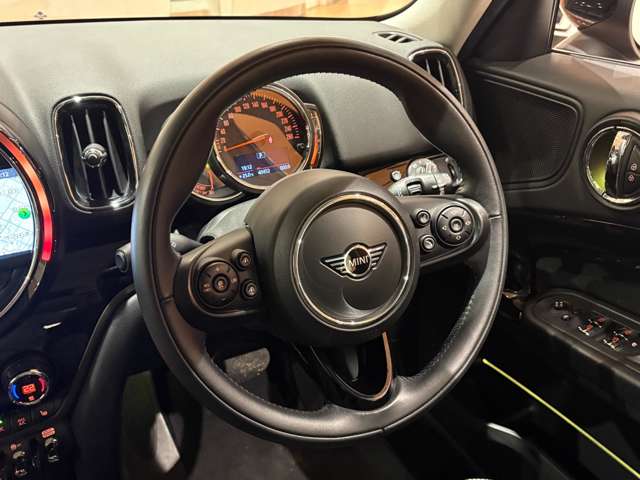MINI Crossover 9