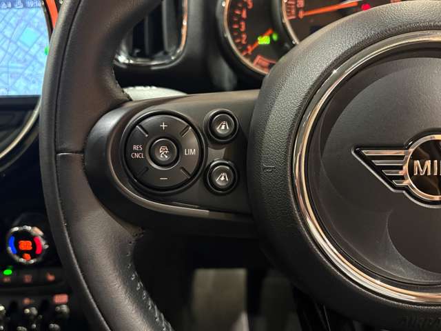 MINI Crossover 10
