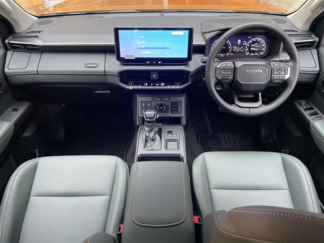 Toyota Hilux 4