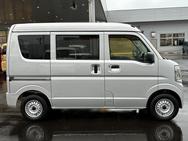 Suzuki Every 8