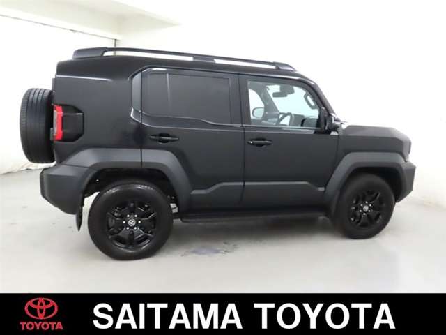 Toyota Land Cruiser FJ 10