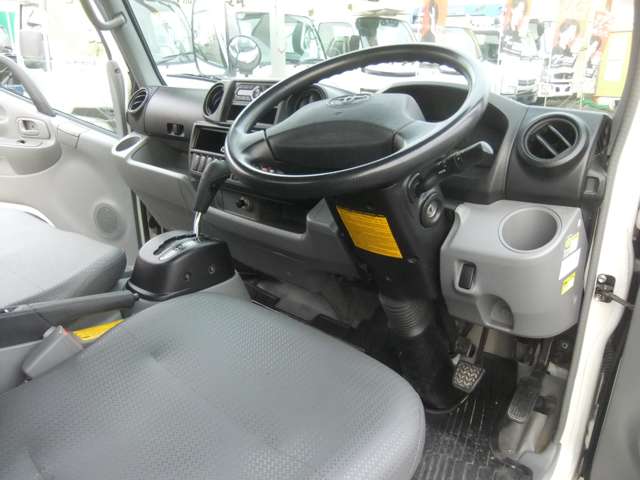 Toyota Toyoace 11