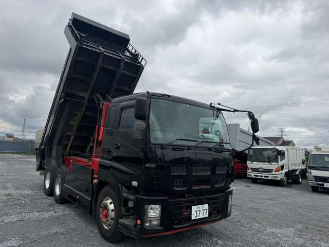Isuzu Giga 2
